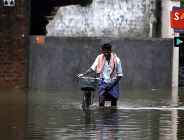 IMD predicts heavy rains in these states in next 4 days; Red and Orange alerts issued