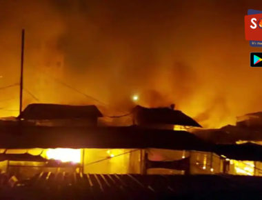 Fire destroys over 500 shops at Fashion Street in Pune, officials yet to determine cause