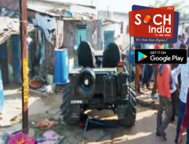 झोपड़पट्टी में घुस गई बेकाबू जीप, युवती और बुजुर्ग की मौत