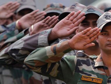 जवानों के लिए जल्द ही नई वर्दी पेश कर सकती है भारतीय सेना, होंगी ऐसी खासियतें sochindia