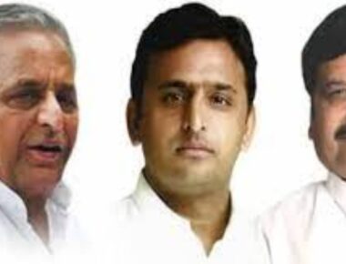 मुलायम कुनबे में रार: दिल्ली में पिता से मिले अखिलेश यादव, भतीजे को अब तक का सबसे बड़ा झटका दे सकते हैं शिवपाल