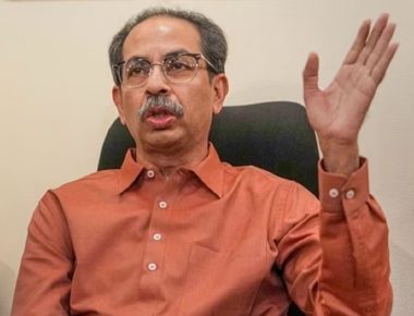 “जोडे पुसायची लायकी असणारे…”; उद्धव ठाकरेंची शिंदे सरकारवर हल्लाबोल, म्हणाले “मी सूड घेणार”